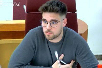 Un élu socialiste chargé de la jeunesse filmé en train de manger son caca !