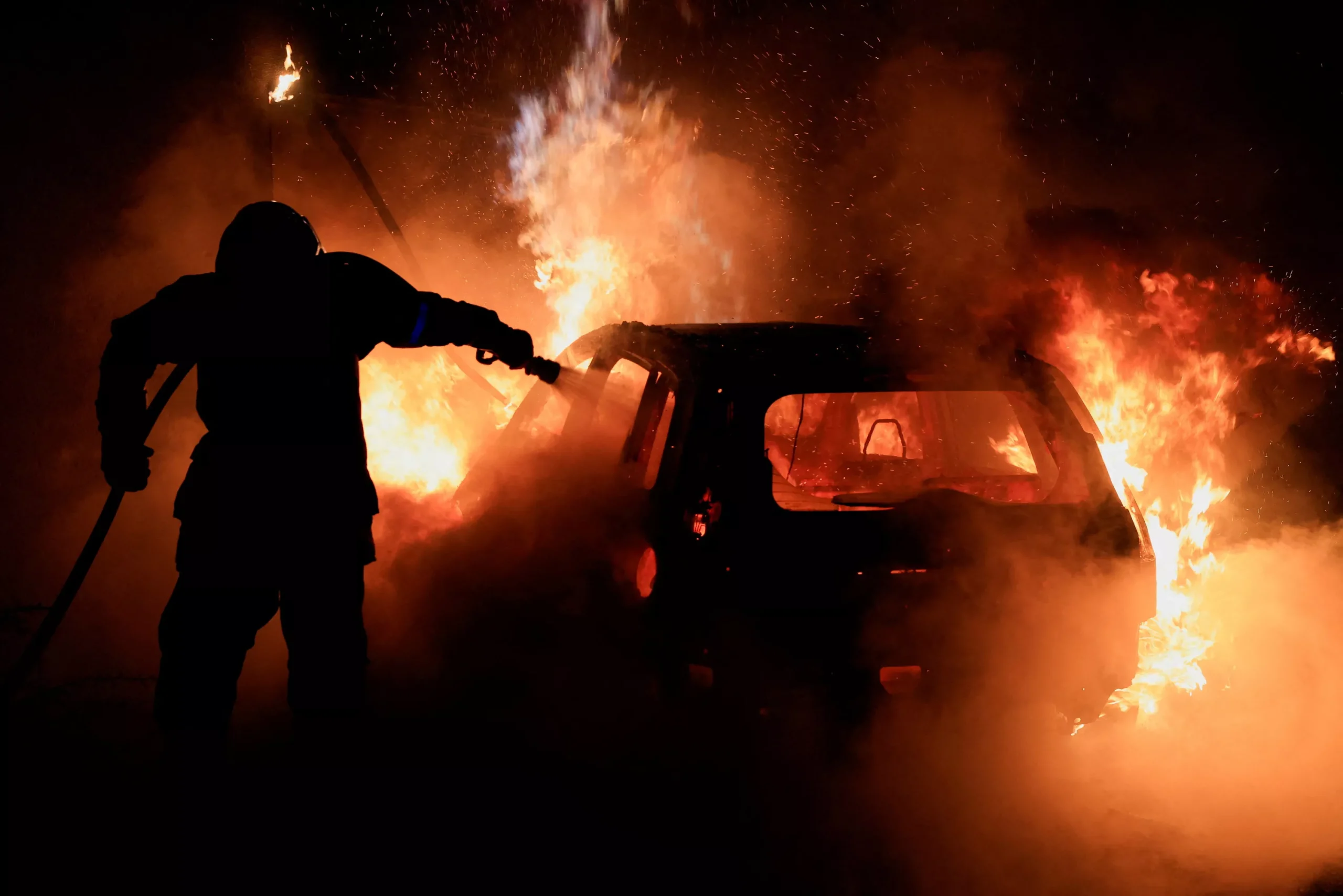 Les incendiaires de la LFI veulent faire payer les contribuables